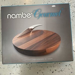 Nambe Gourmet Harmony Cheese Board with Stainless Steel Knife